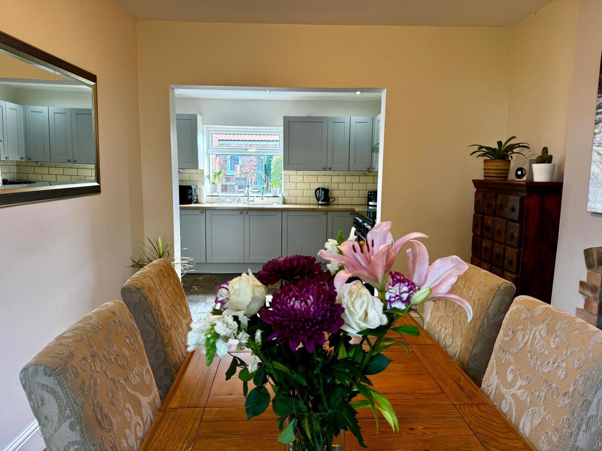 Luxury Isla Cottages, Bourne! Dog-Friendly, Countryside Views, Garden, Parking, 5Mins Pubs - Family Holiday Room photo